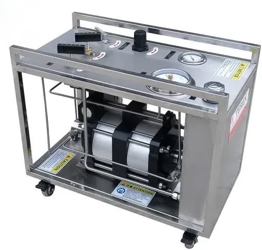Hydrostatic hose test bench — pressure gauges and valving